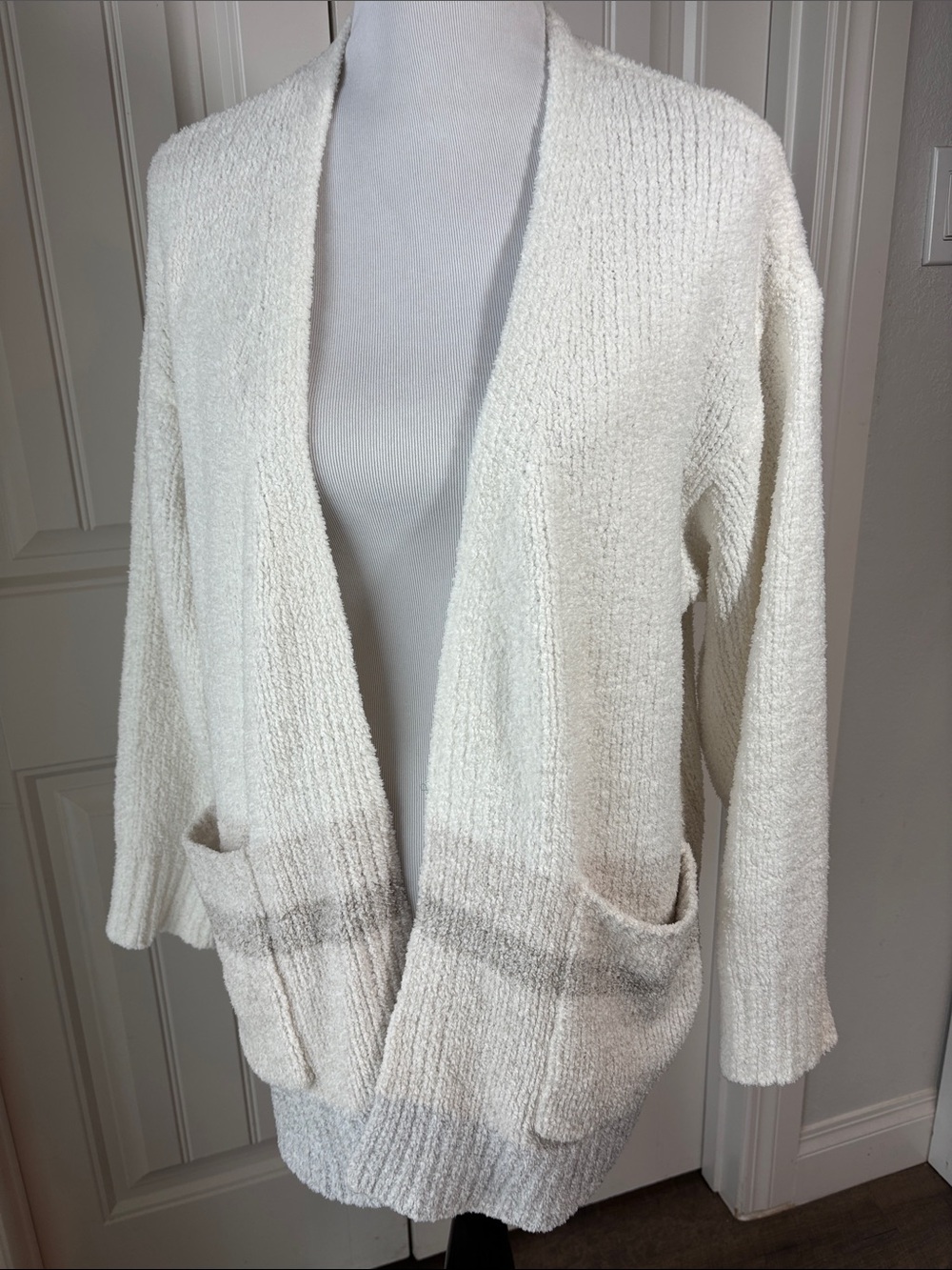 Tommy Bahama Ivory Open-Front Pocket Cardigan Sweater